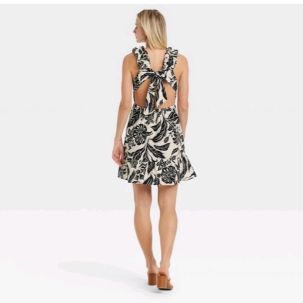 Women's Sleeveless Back Ribbon Dress - Who What Wear™ Cream Floral M NWT